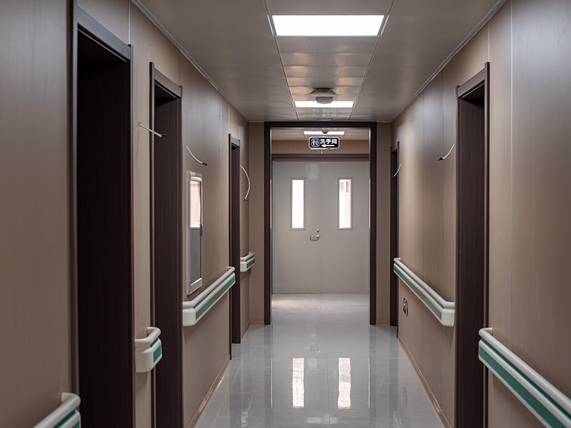 醫院門診樓一角